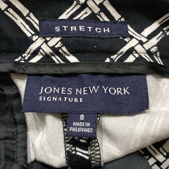 Jones New York Women 8 Stretch Black White Print Zip Flat Pockets Capri Pants - Picture 6 of 8